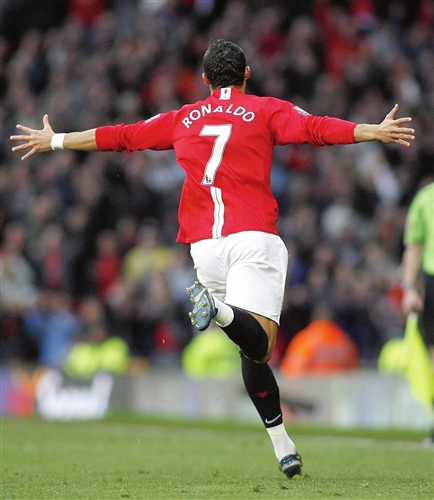 记者：塞尔吉尼奥更合适的应该是沙中打30分钟，中澳打45分钟.